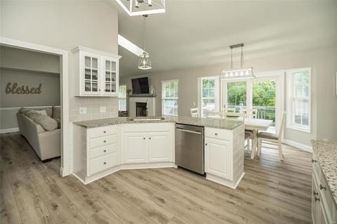 2707 Post Meadows Dr, O'fallon, MO 63368 photo 4