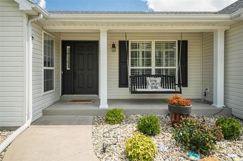2707 Post Meadows Dr, O'fallon, MO 63368 photo 8