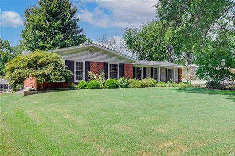 435 Breezewood Dr, Ballwin, MO 63011 photo 2