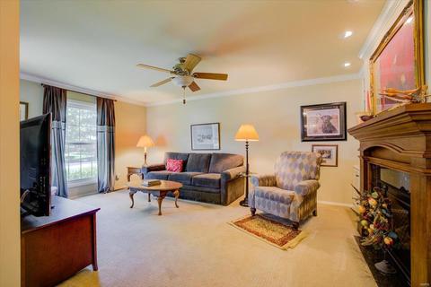 435 Breezewood Dr, Ballwin, MO 63011 photo 4