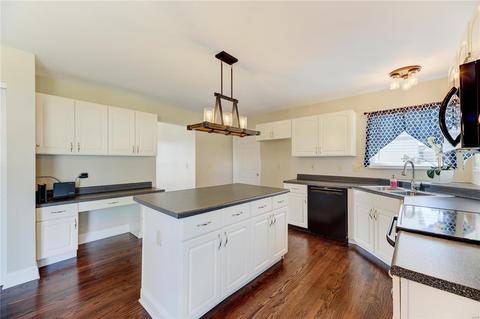 1437 Sunview Dr, O'fallon, MO 63366 photo 7