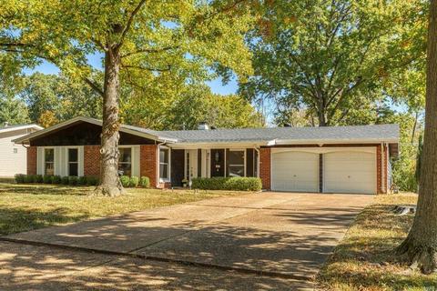404 Wildbrier Dr, Ballwin, MO 63011 photo 1