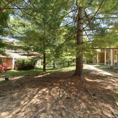 261 Carmel Woods Dr, Ellisville, MO 63021 photo 4