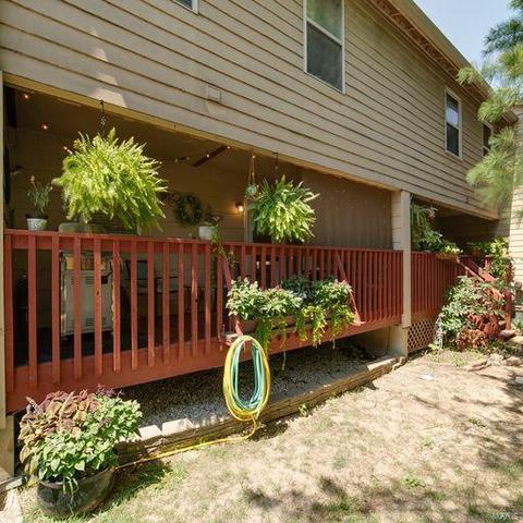 261 Carmel Woods Dr, Ellisville, MO 63021 photo 3