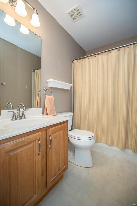1474 Chambers Dr, O'fallon, MO 63366 photo 18