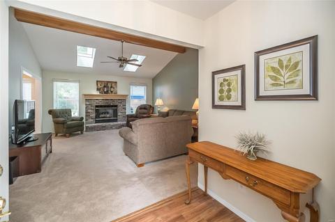 1474 Chambers Dr, O'fallon, MO 63366 photo 4