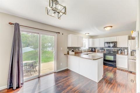 504 Springhurst Pkwy, O'fallon, MO 63368 photo 4