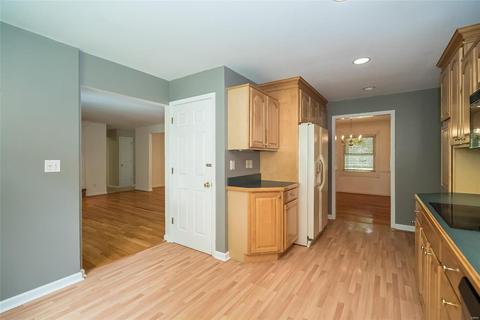 310 Wildforest Dr, Ballwin, MO 63011 photo 17