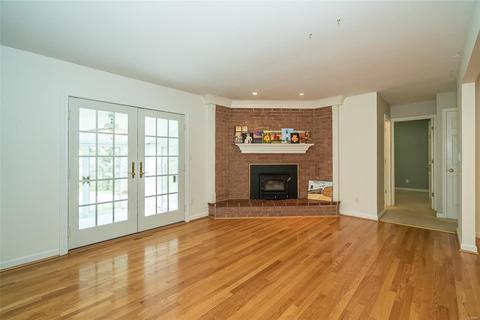 310 Wildforest Dr, Ballwin, MO 63011 photo 9
