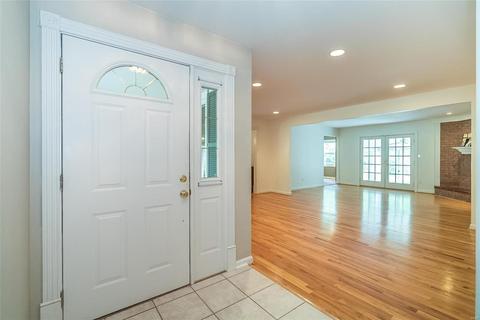310 Wildforest Dr, Ballwin, MO 63011 photo 2