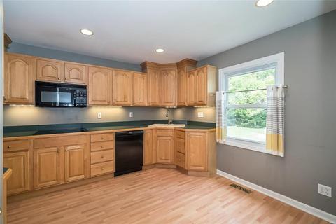 310 Wildforest Dr, Ballwin, MO 63011 photo 15