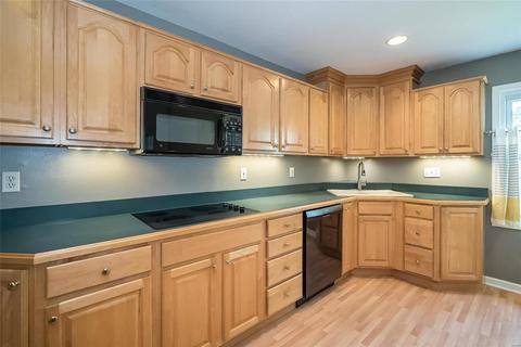 310 Wildforest Dr, Ballwin, MO 63011 photo 16