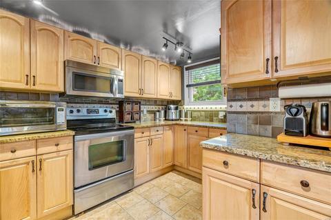 3711 Risch Ave, Saint Louis, MO 63125 photo 9