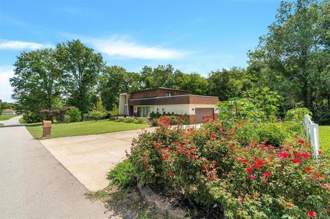 3360 Ridgeway Dr, Saint Charles, MO 63303 photo 3