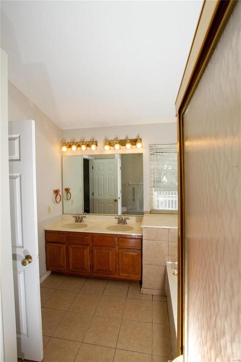 5 Schoolhouse Ct, O'fallon, MO 63368 photo 11