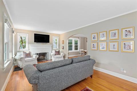 22 E Cedar Ave, Webster Groves, MO 63119 photo 3