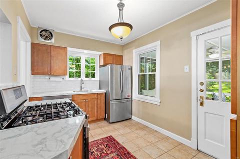 22 E Cedar Ave, Webster Groves, MO 63119 photo 13