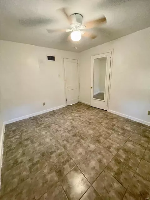 423 Warfield Ave, Ferguson, MO 63135 photo 7