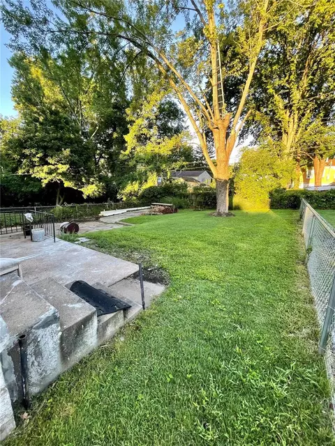 423 Warfield Ave, Ferguson, MO 63135 photo 18