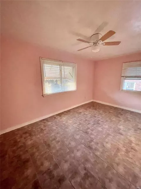 423 Warfield Ave, Ferguson, MO 63135 photo 9