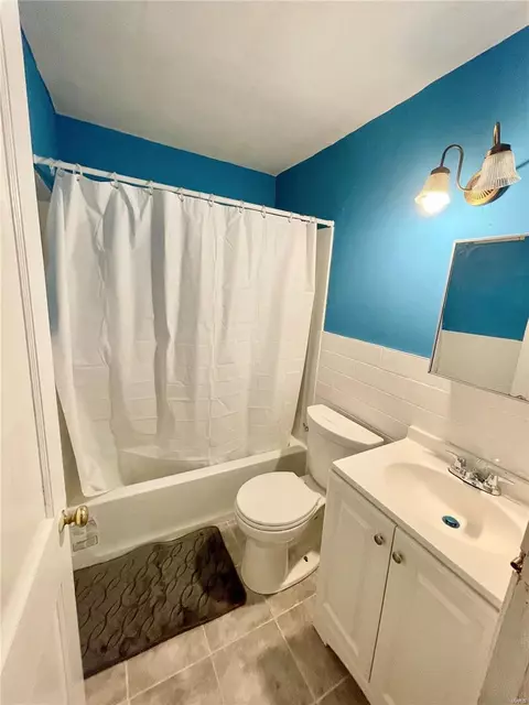423 Warfield Ave, Ferguson, MO 63135 photo 12