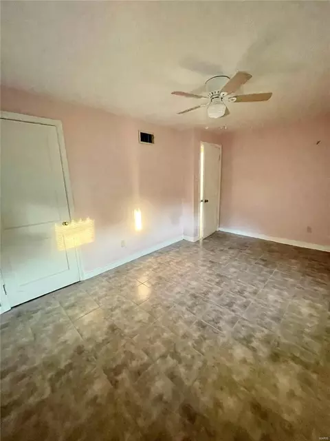 423 Warfield Ave, Ferguson, MO 63135 photo 10