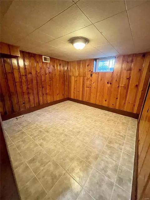 423 Warfield Ave, Ferguson, MO 63135 photo 15