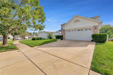 498 Chatham Dr, O'fallon, MO 63366 photo 3