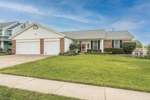243 Brougham Dr, O'fallon, MO 63368 photo 1