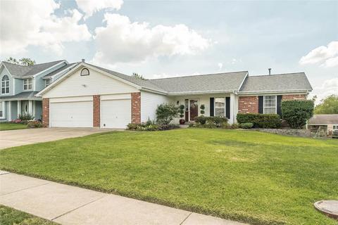 243 Brougham Dr, O'fallon, MO 63368 photo 3