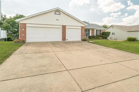 243 Brougham Dr, O'fallon, MO 63368 photo 4