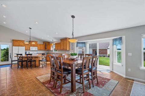 301 N Quail Point Dr, O'fallon, MO 63366 photo 8