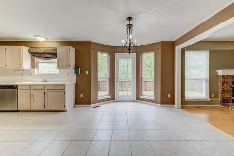 949 Claybend Dr, Ballwin, MO 63011 photo 20