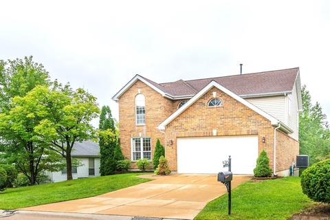 949 Claybend Dr, Ballwin, MO 63011 photo 2