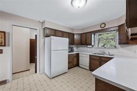 402 Imperial Ct, O'fallon, MO 63366 photo 13