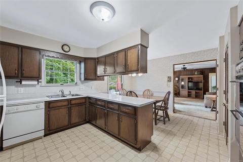 402 Imperial Ct, O'fallon, MO 63366 photo 8