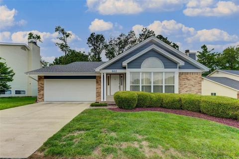 803 Reindeer Dr, Ballwin, MO 63021 photo 1