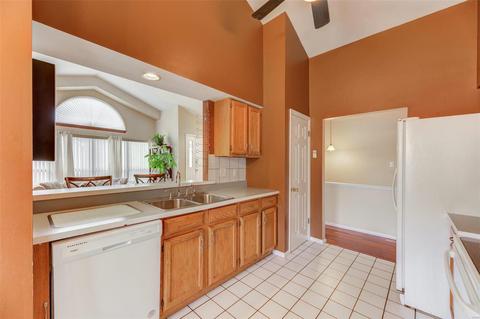 803 Reindeer Dr, Ballwin, MO 63021 photo 6