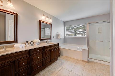 1052 Johanna Dr, Ballwin, MO 63021 photo 12