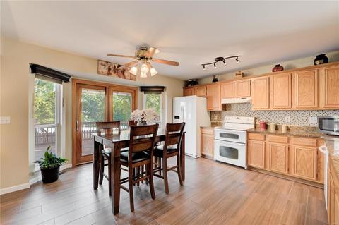 1052 Johanna Dr, Ballwin, MO 63021 photo 5