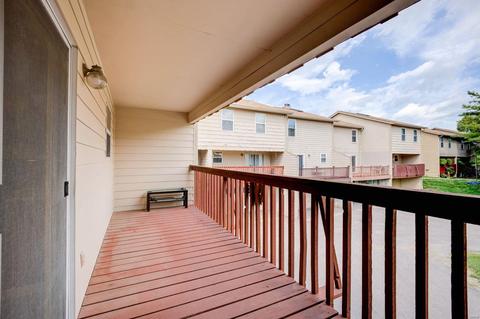275 Carmel Woods Dr, Ellisville, MO 63021 photo 10