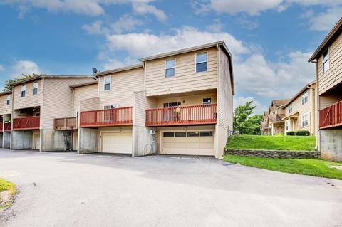 275 Carmel Woods Dr, Ellisville, MO 63021 photo 4