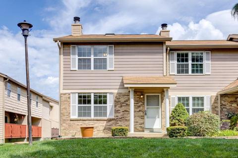 275 Carmel Woods Dr, Ellisville, MO 63021 photo 3