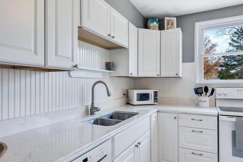 238 Nancy Pl, Ballwin, MO 63011 photo 9