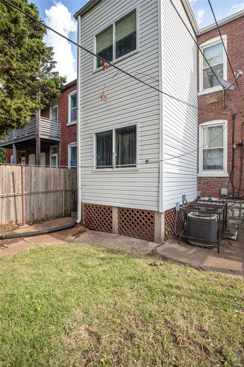 562 Eiler St, Saint Louis, MO 63111 photo 10