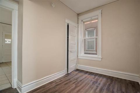 562 Eiler St, Saint Louis, MO 63111 photo 4
