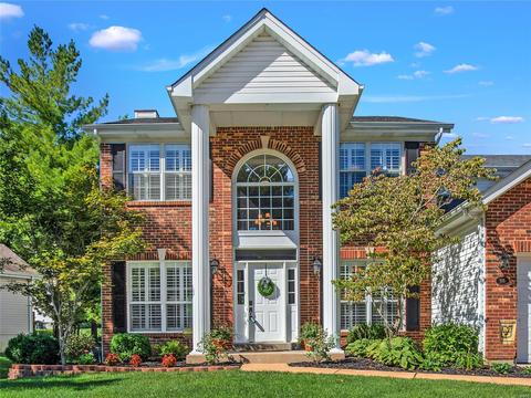 916 Kiefer Trails Dr, Ballwin, MO 63021 photo 2