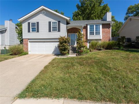 743 Eaglebrooke Dr, Ballwin, MO 63021 photo 1