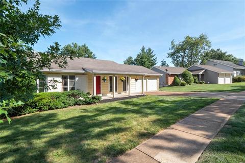 814 Samone Ct, Manchester, MO 63021 photo 2