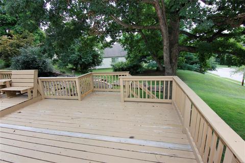 102 Caravel Ct, Ballwin, MO 63021 photo 35